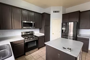 16811 W Tonbridge St, Surprise, AZ 85374 - Photo 11