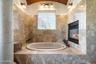 10638 E Hedgehog Pl, Scottsdale, AZ 85262 - Photo 23