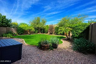 12812 W Caraveo Pl, Peoria, AZ 85383 - Photo 17