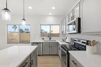 1 N 124th Drive, Avondale, AZ 85323 - Photo 9