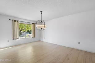 9818 W Emberwood Dr, Sun City, AZ 85351 - Photo 7