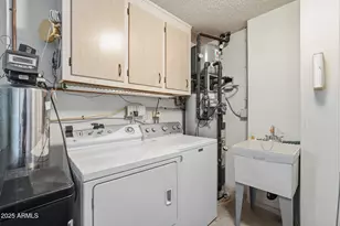 9818 W Emberwood Dr, Sun City, AZ 85351 - Photo 17