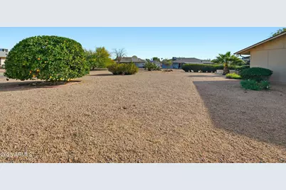 9818 W Emberwood Drive, Sun City, AZ 85351 - Photo 21