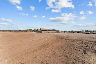 21433 W Caravaggio Ln, Wittmann, AZ 85361 - Photo 5