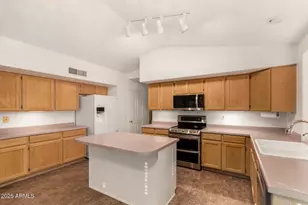 457 W Monterey Ave, Mesa, AZ 85210 - Photo 13