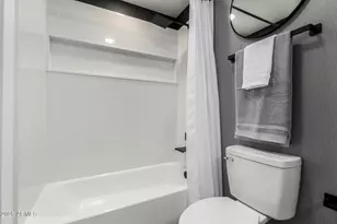 2132 E Broadmor Dr, Tempe, AZ 85282 - Photo 25