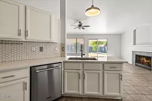 501 W Sereno Dr, Gilbert, AZ 85233 - Photo 9