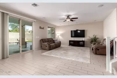 10402 W Louise Drive, Peoria, AZ 85383 - Photo 3