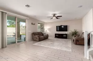 10402 W Louise Dr, Peoria, AZ 85383 - Photo 3