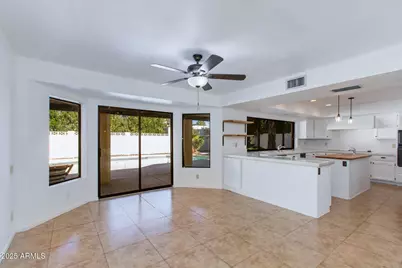 8614 E Cheryl Drive, Scottsdale, AZ 85258 - Photo 7