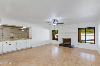 8614 E Cheryl Drive, Scottsdale, AZ 85258 - Photo 9