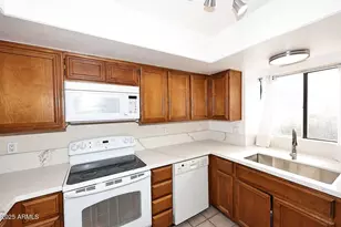 420 W Sandra Ter, Phoenix, AZ 85023 - Photo 5