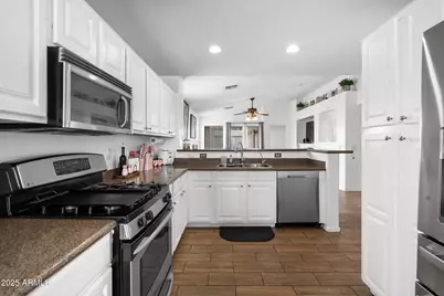 2013 S 86th Avenue, Tolleson, AZ 85353 - Photo 7