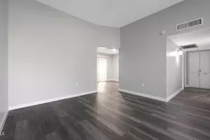 9903 W Hawthorn Dr, Sun City, AZ 85351 - Photo 9
