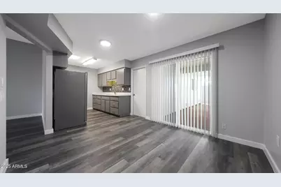 9903 W Hawthorn Drive, Sun City, AZ 85351 - Photo 5