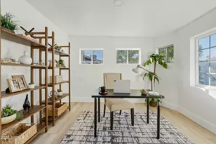 1302 W Golden Ln, Phoenix, AZ 85021 - Photo 29