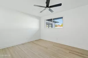 1302 W Golden Ln, Phoenix, AZ 85021 - Photo 19