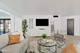 1302 W Golden Ln, Phoenix, AZ 85021 - Photo 11