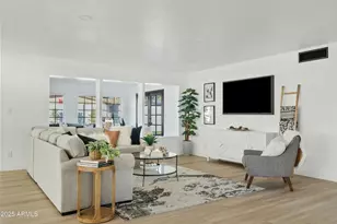 1302 W Golden Ln, Phoenix, AZ 85021 - Photo 13