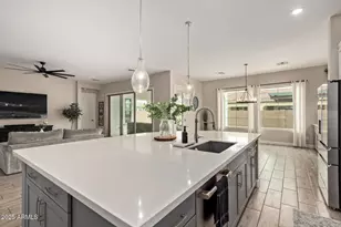 11807 W Pkwy Ln, Avondale, AZ 85323 - Photo 9