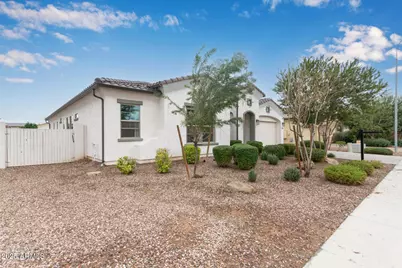 11807 W Parkway Lane, Avondale, AZ 85323 - Photo 5