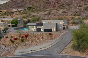 7903 N 54th Pl, Paradise Valley, AZ 85253 - Photo 1