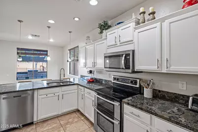 13332 W Stella Lane, Litchfield Park, AZ 85340 - Photo 19