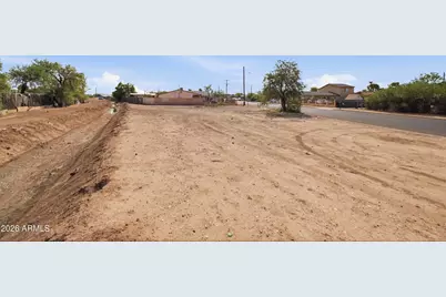 820 E Chipman Road #1, Phoenix, AZ 85040 - Photo 17