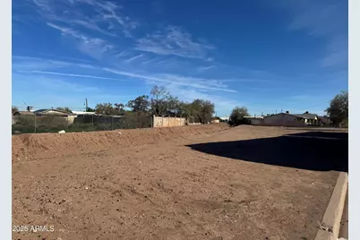 820 E Chipman Road #1, Phoenix, AZ 85040 - Photo 1