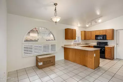 12559 W Virginia Avenue, Avondale, AZ 85392 - Photo 5