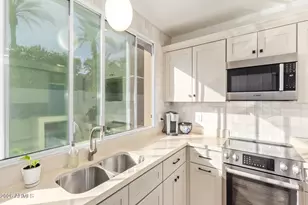 9448 N 80th Pl, Scottsdale, AZ 85258 - Photo 25