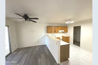 11822 N 76th Drive, Peoria, AZ 85345 - Photo 7