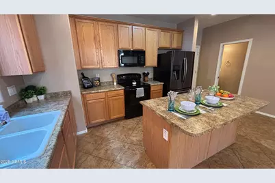 2014 N 77th Glen, Phoenix, AZ 85035 - Photo 11