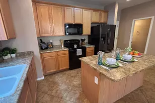 2014 N 77th Glen, Phoenix, AZ 85035 - Photo 11