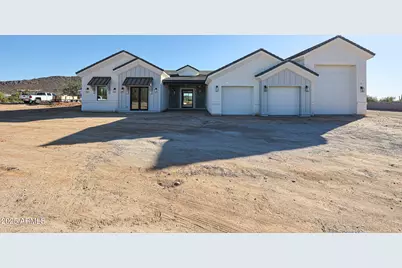 17735 W Dale Lane, Surprise, AZ 85387 - Photo 1