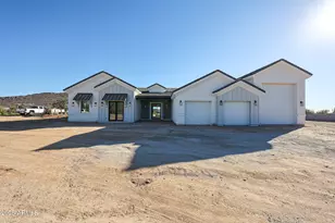 17735 W Dale Ln, Surprise, AZ 85387 - Photo 1