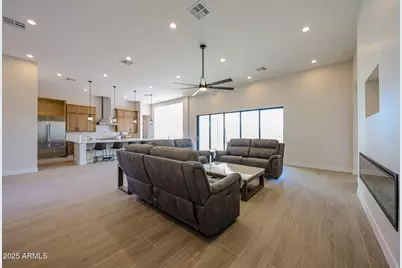 17735 W Dale Lane, Surprise, AZ 85387 - Photo 11