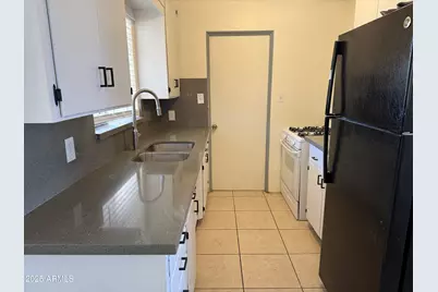 223 E 2nd Street, Mesa, AZ 85201 - Photo 3