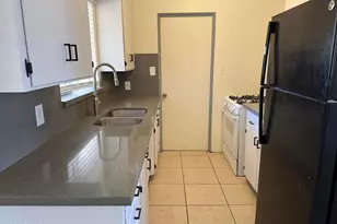 223 E 2nd St, Mesa, AZ 85201 - Photo 3