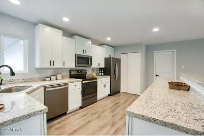 13422 N 52nd Street, Scottsdale, AZ 85254 - Photo 11