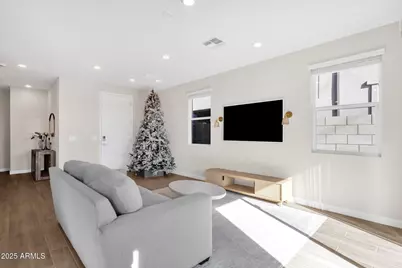 5823 E Rose Garden Lane, Phoenix, AZ 85054 - Photo 3