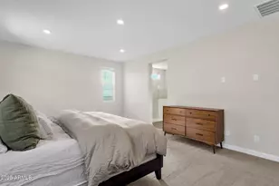 5823 E Rose Garden Ln, Phoenix, AZ 85054 - Photo 13