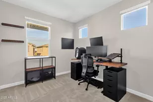 5823 E Rose Garden Ln, Phoenix, AZ 85054 - Photo 23