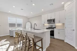 5823 E Rose Garden Ln, Phoenix, AZ 85054 - Photo 5