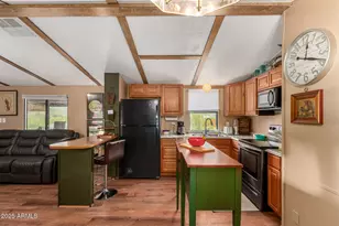 34905 S School Loop Rd, Black Canyon City, AZ 85324 - Photo 15