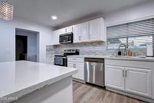 6959 W Solano Dr, Glendale, AZ 85303 - Photo 9