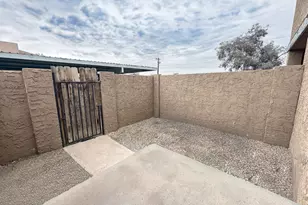 4241 N 69th Dr, Phoenix, AZ 85033 - Photo 21