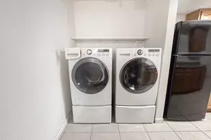 4241 N 69th Dr, Phoenix, AZ 85033 - Photo 9