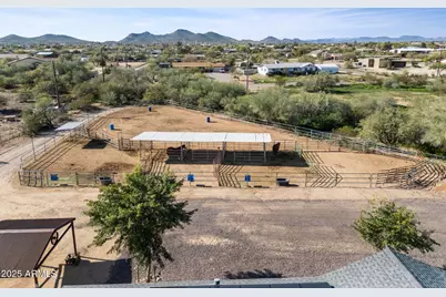 1218 E Sentinel Rock Road, Phoenix, AZ 85086 - Photo 11