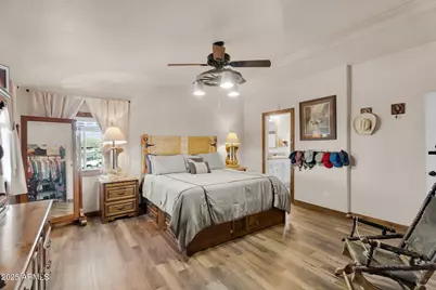 1218 E Sentinel Rock Road, Phoenix, AZ 85086 - Photo 41